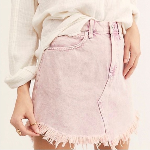 We the Free Dusty Pink Frayed Hem Denim Skirt - Picture 1 of 6